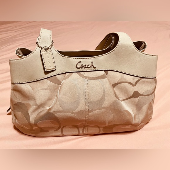 Coach Cream Signature Shoulder Bag - Picture 1 of 2